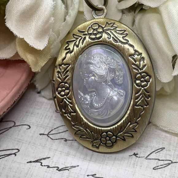 Bronze Locket White Pearl Lady Victorian Maiden Necklace Gift Mom Easter Wife - Picture 7 of 16